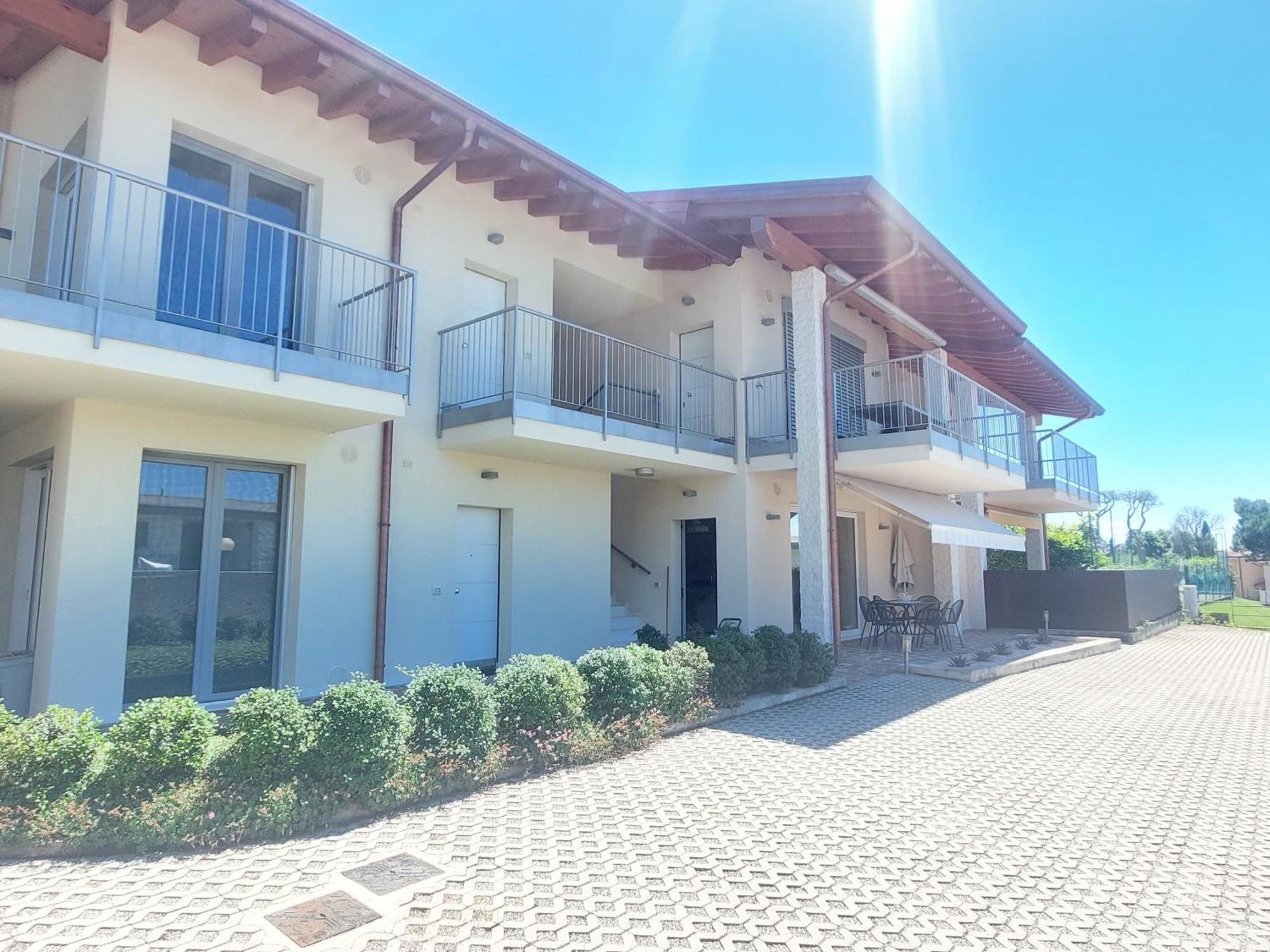 APARTMENTS BREZZA DI LAGO - Regarda Travel Lazise Exterior foto